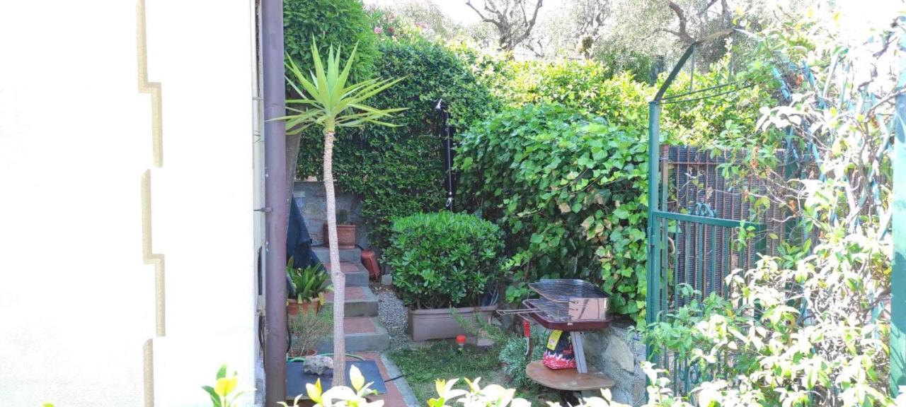Joivy Inviting Flat With Garden And Sea View In Rapallo Bagian luar foto